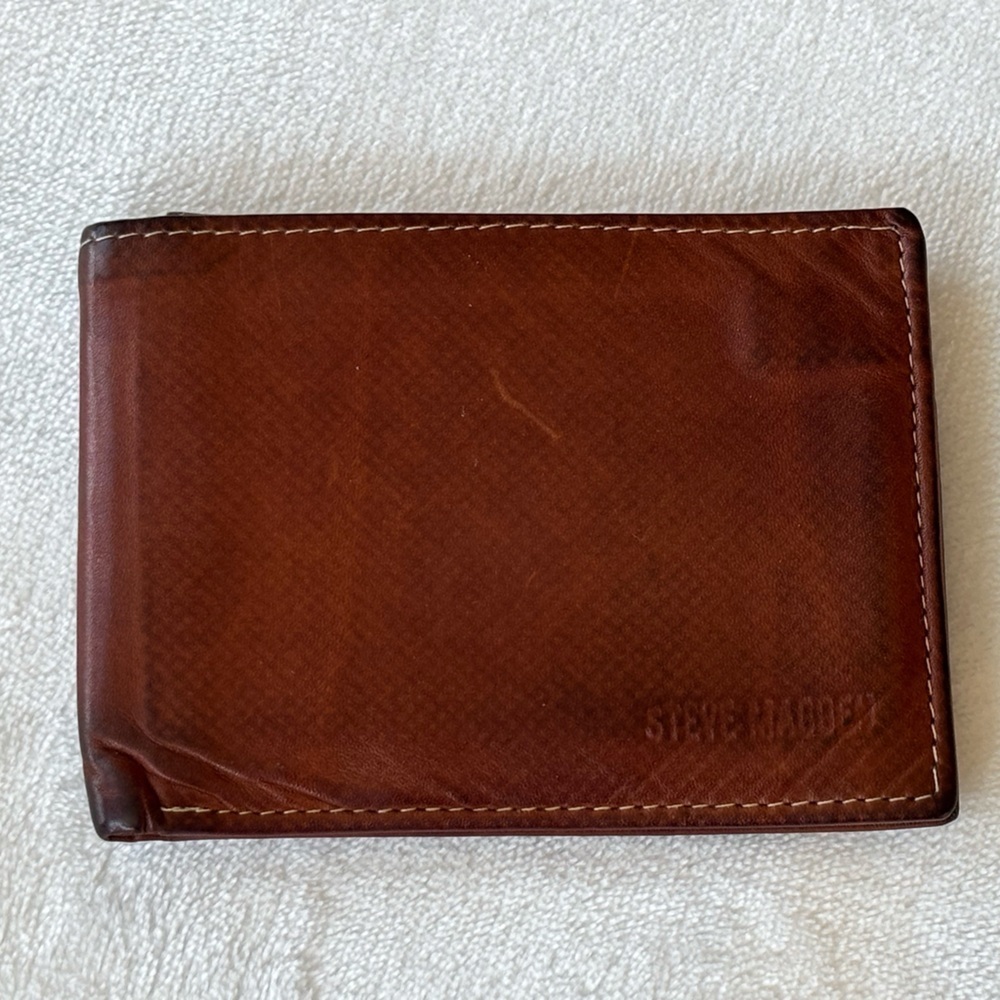 Steve Madden Rich Brown Leather Card Holder
